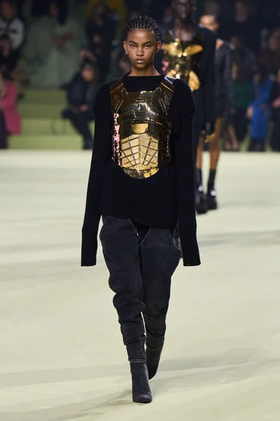 Look 70